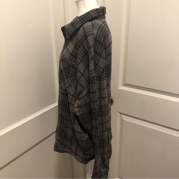 Pink Victoria’s Secret ladies super soft shirt NWT size medium - Picture 3 of 6